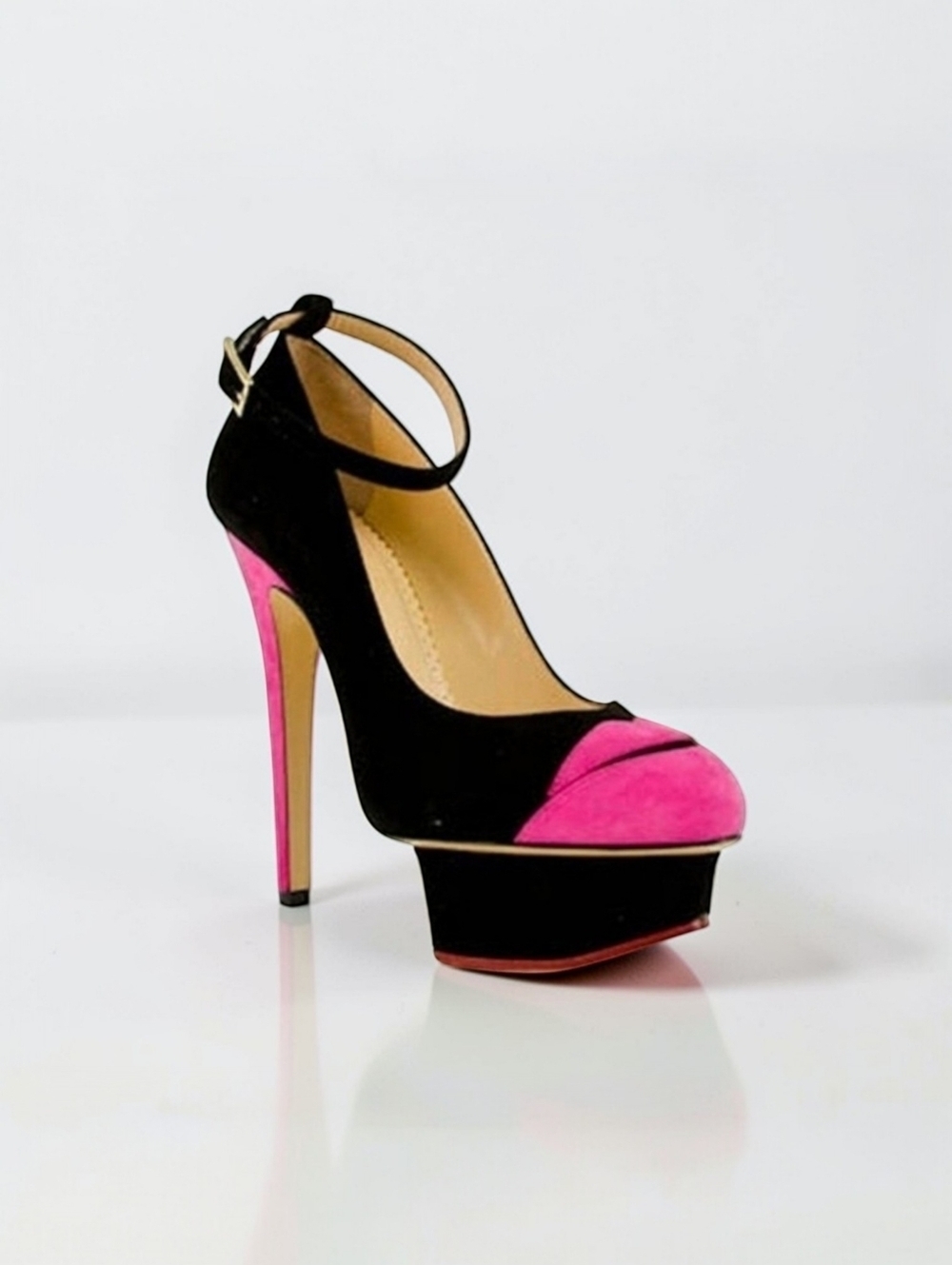Charlotte Olympia Kiss Me Dolores Lip Platform Pumps EU 38 Fits US 6